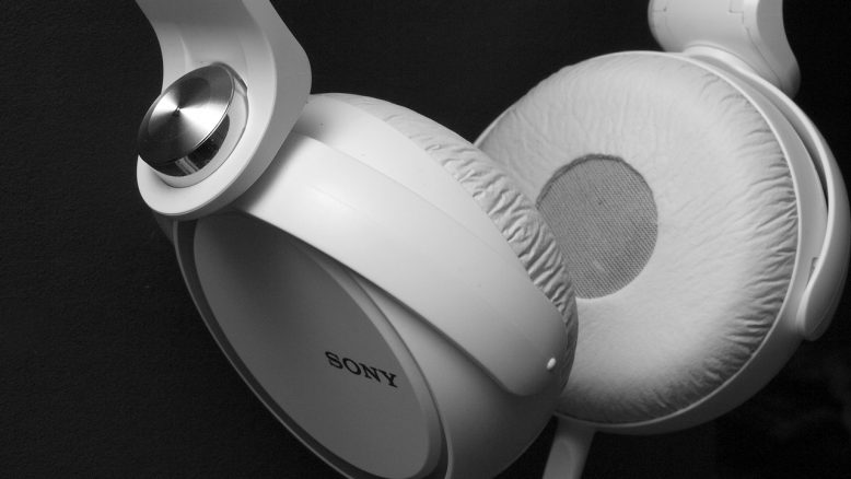 white headphone